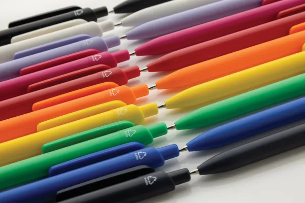 Set bedrukte balpennen als laagdrempelige merkdrager voor events en kantoor